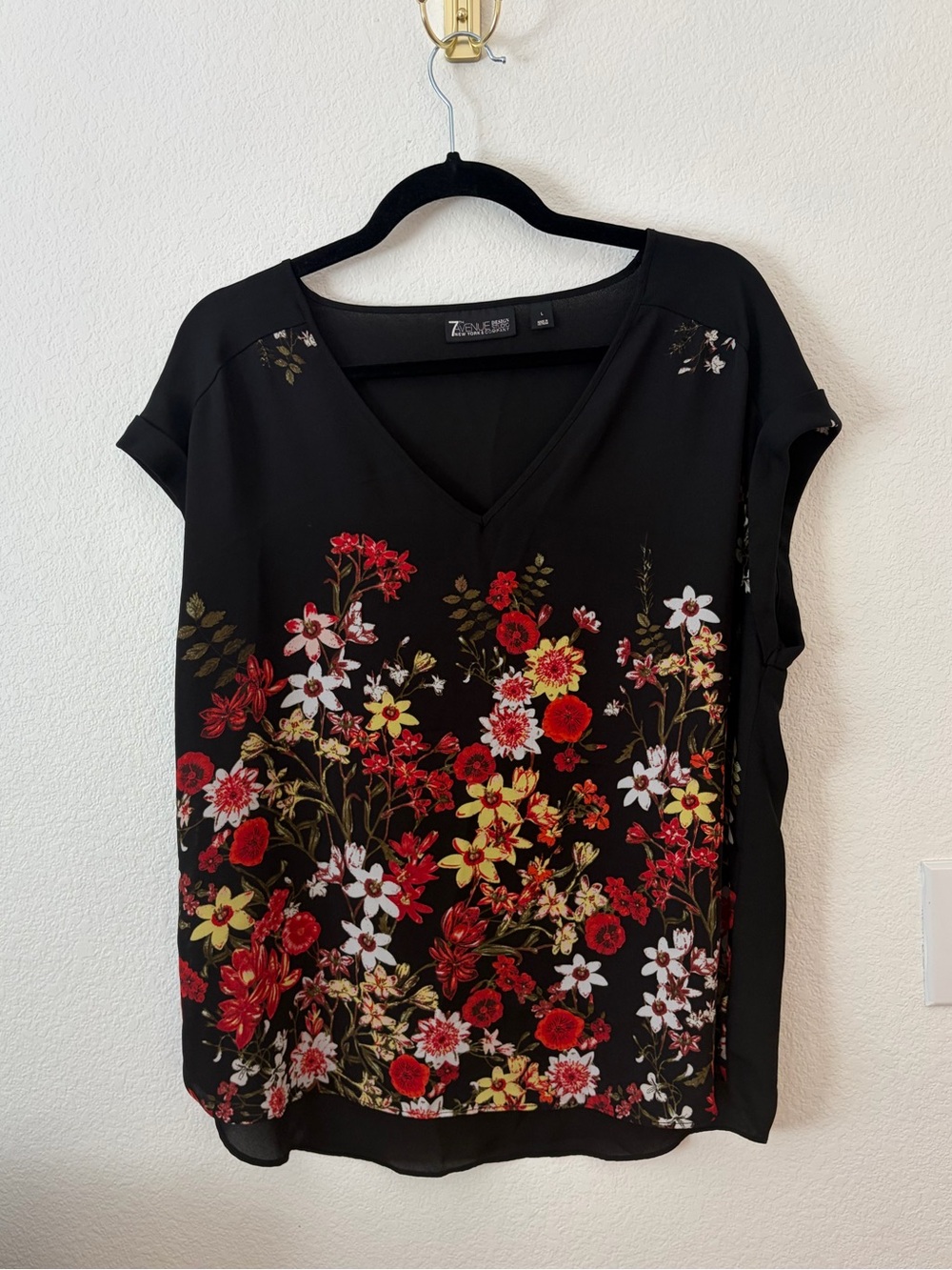 7th Avenue Black Floral V-Neck Blouse with Red, Yellow & White Accents Size L